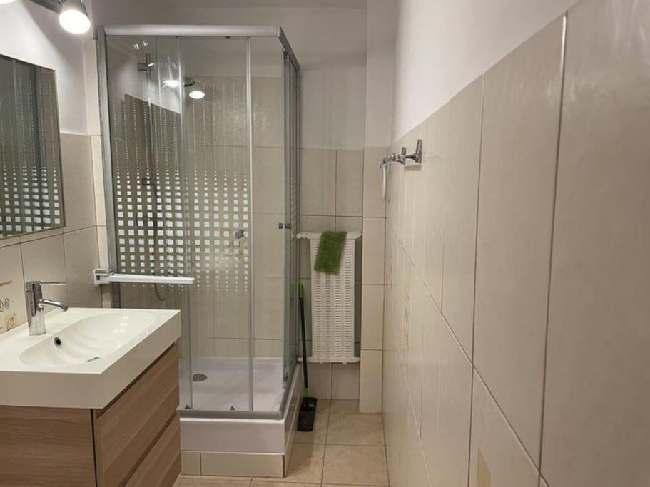 Lovely One Bedroom Next Mall Vitan Bucharest