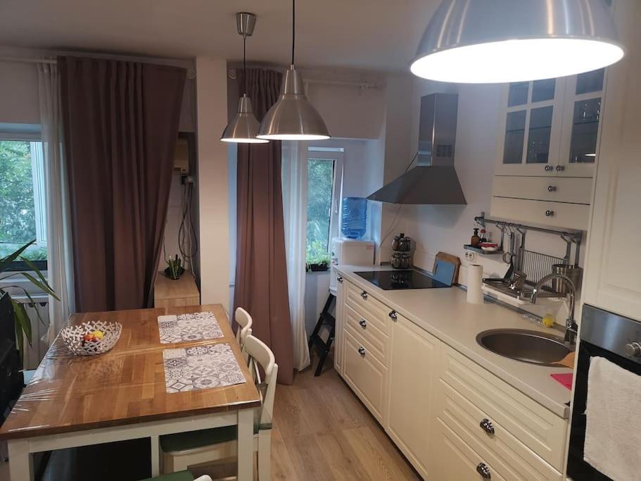 Lovely One Bedroom Next Mall Vitan Apartment